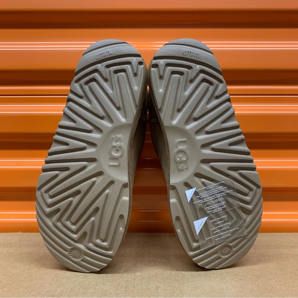 UGG Classic Ultra Mini Women’s Chestnut Boot - Picture 6 of 10